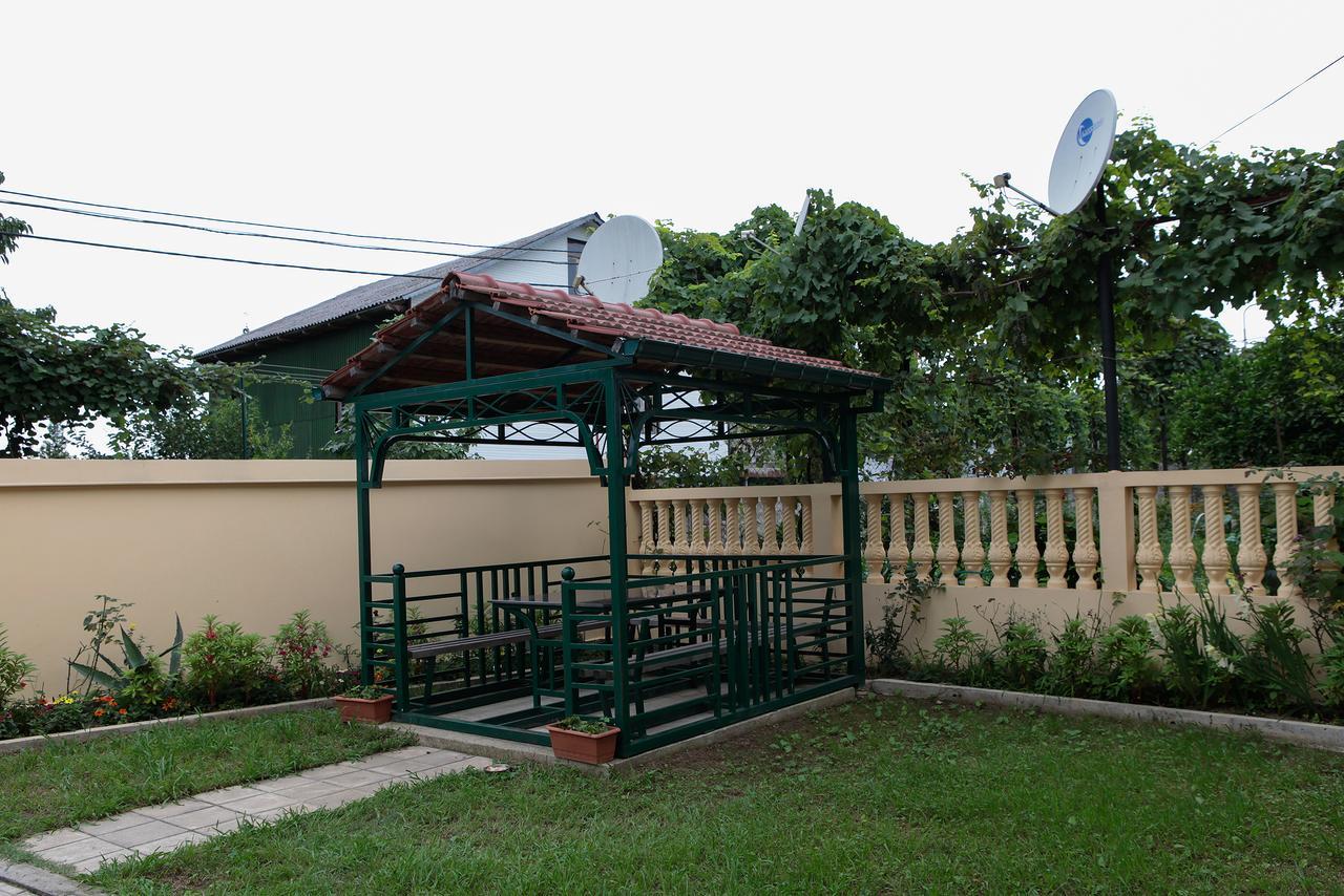 Hotel Botanica Chakvi Esterno foto